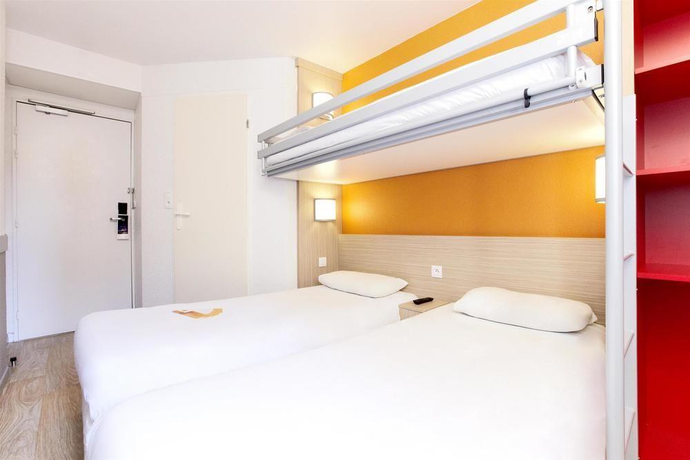 Premiere Classe Paris Ouest - Pont De Hotel
